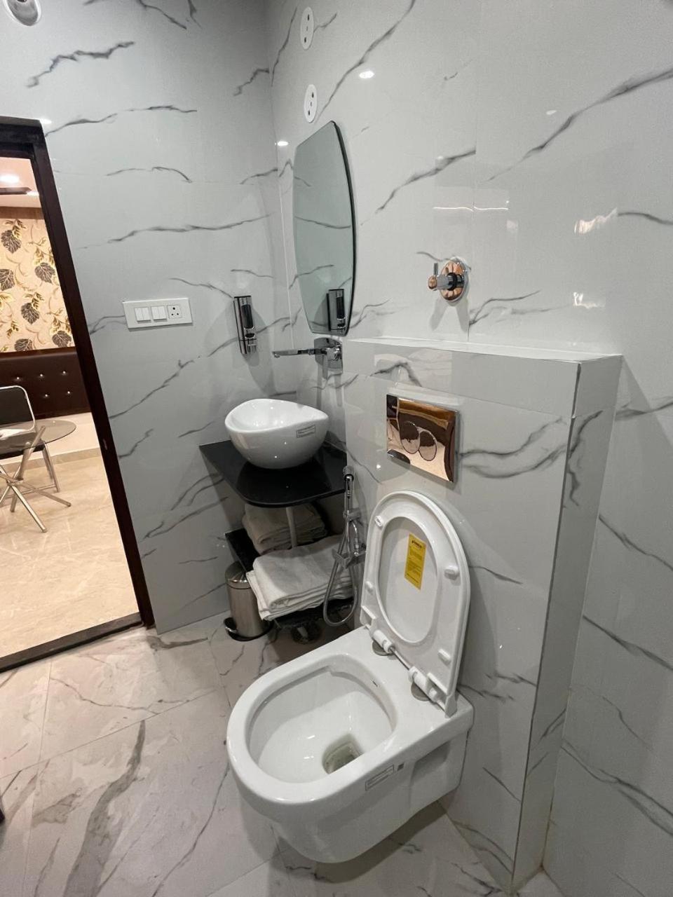 Kashi Imperial Bed & Breakfast Varanasi Bagian luar foto