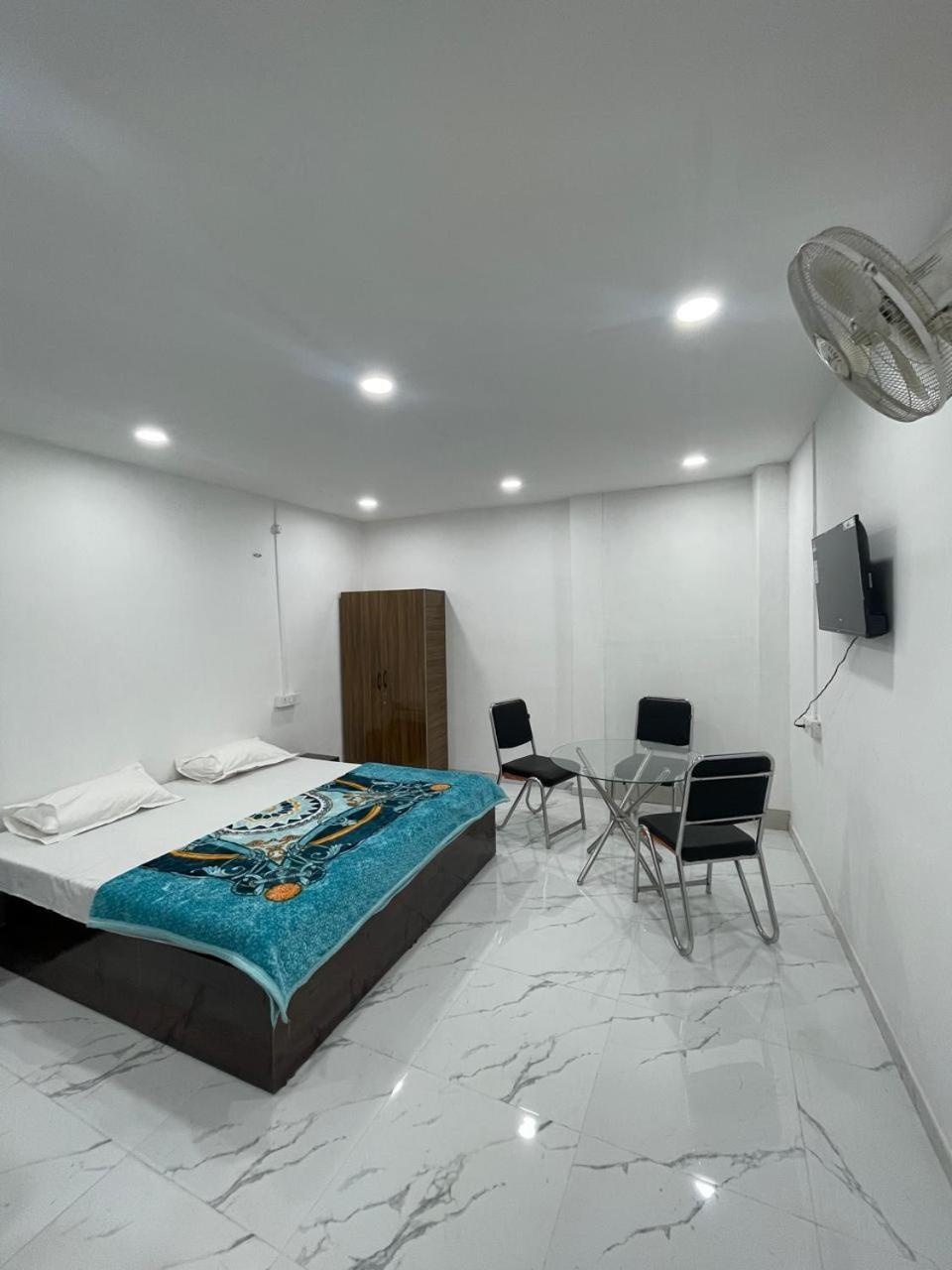 Kashi Imperial Bed & Breakfast Varanasi Bagian luar foto