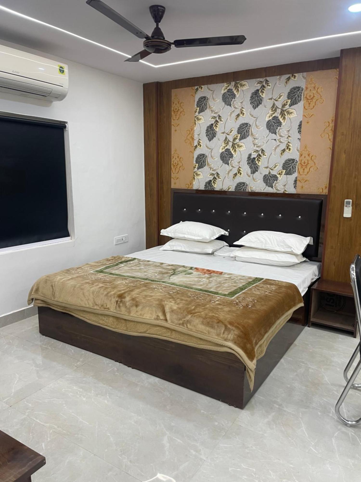 Kashi Imperial Bed & Breakfast Varanasi Bagian luar foto
